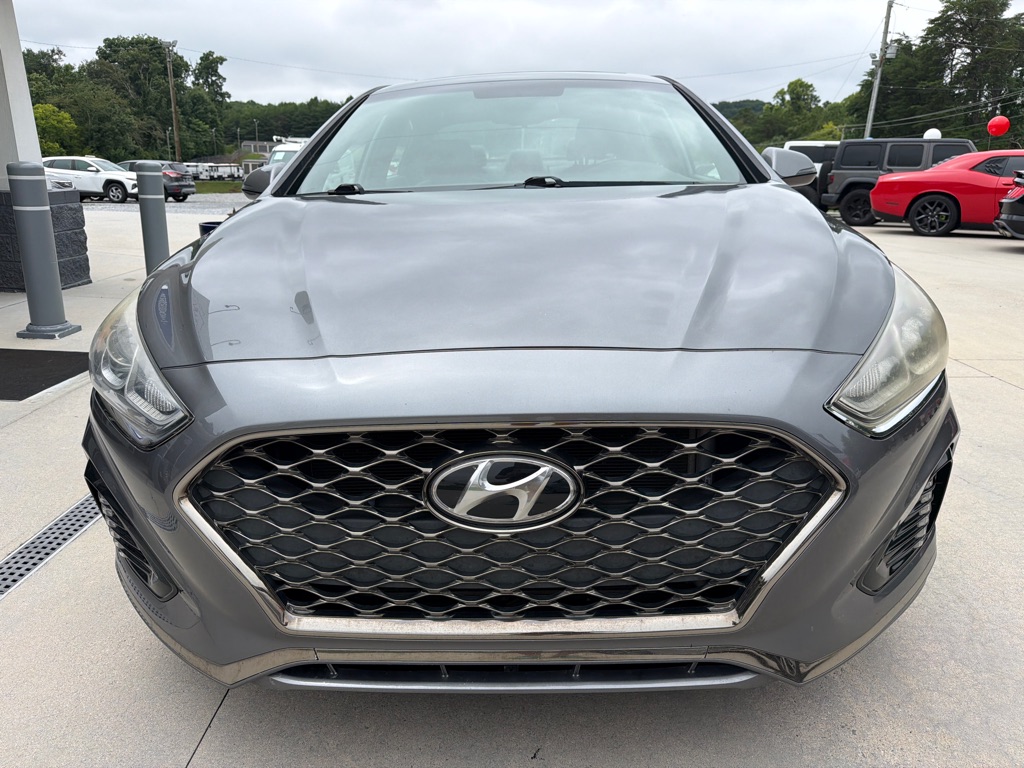 Photo 8 of this HYUNDAI SONATA
