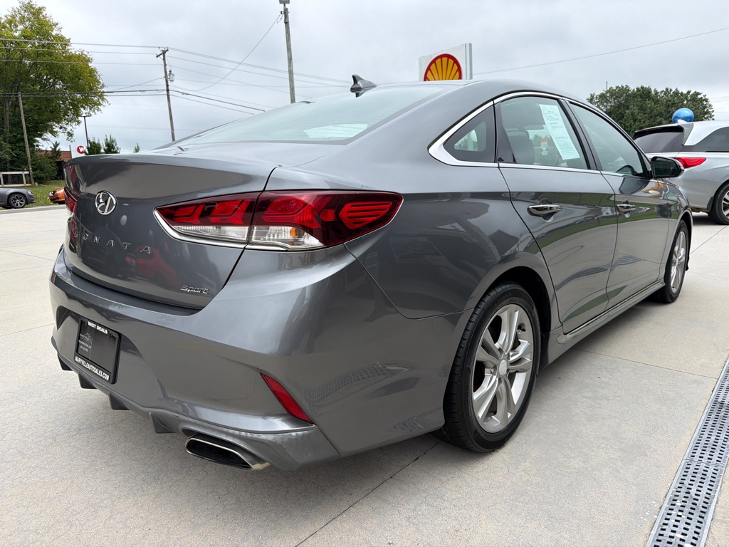 Photo 5 of this HYUNDAI SONATA