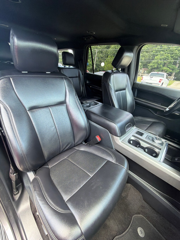Photo 18 of this FORD EXPEDITION