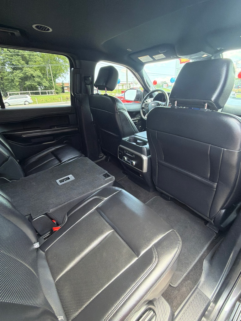 Photo 17 of this FORD EXPEDITION