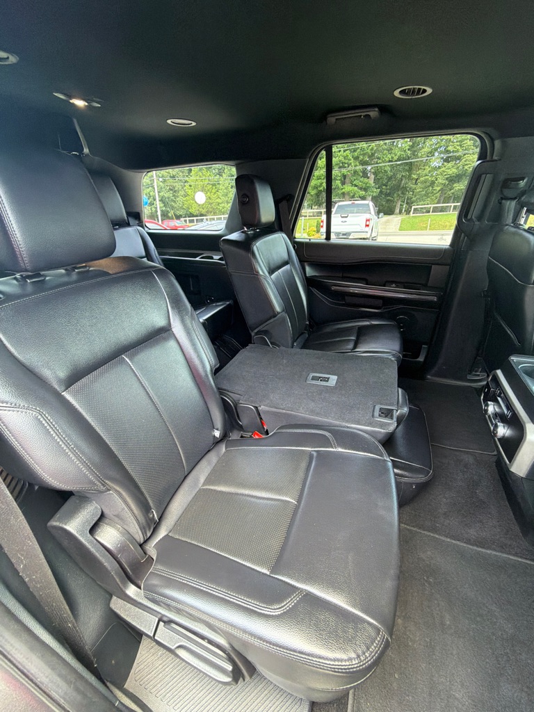 Photo 16 of this FORD EXPEDITION