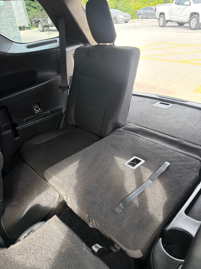 Photo 14 of this FORD EXPLORER