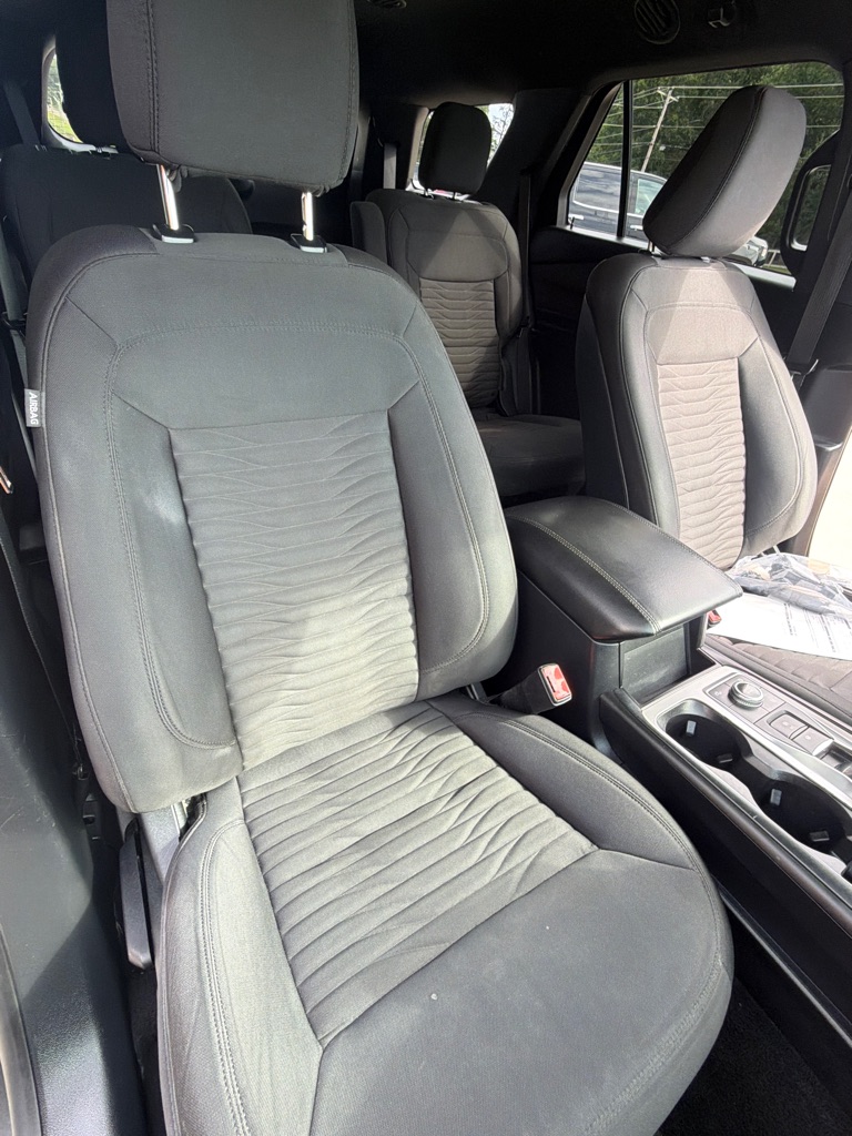 Photo 17 of this FORD EXPLORER