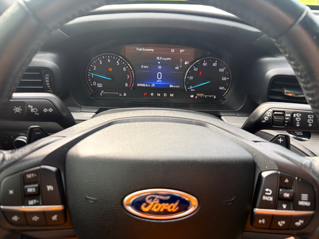 Photo 12 of this FORD EXPLORER