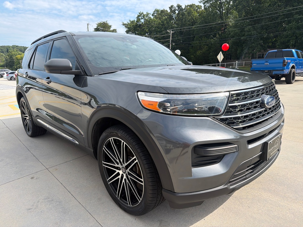Photo 7 of this FORD EXPLORER