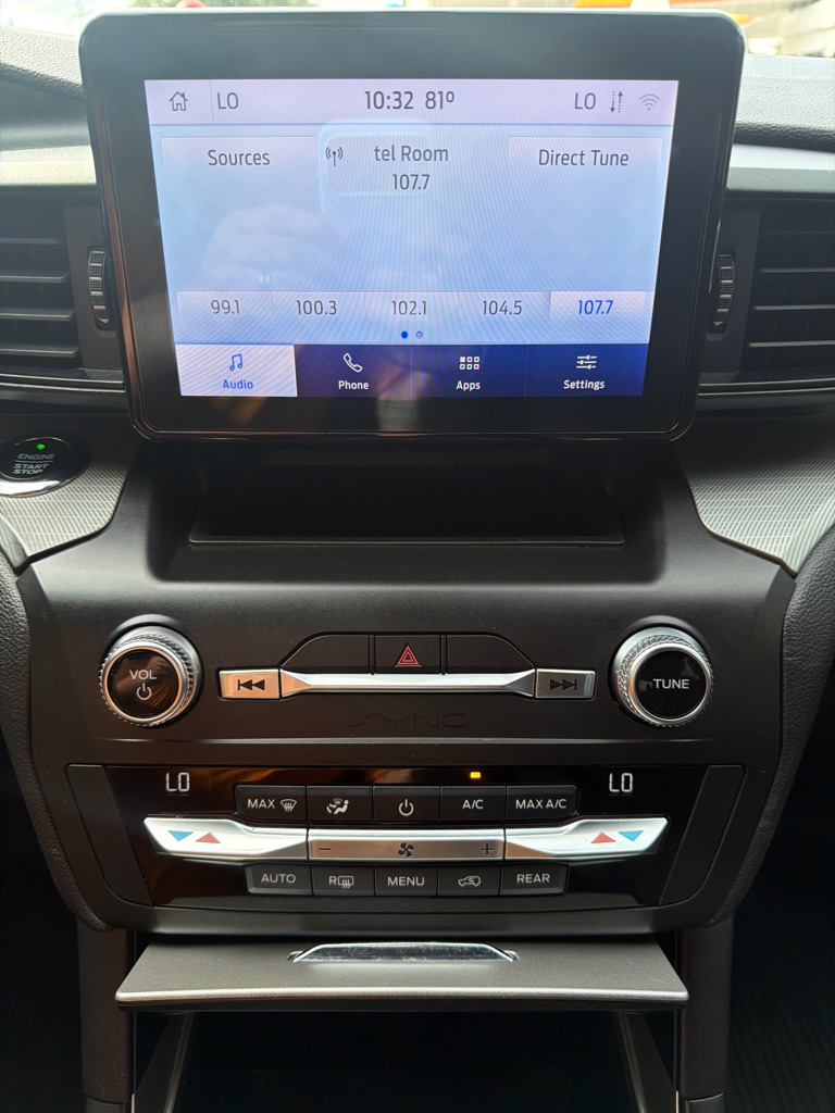 Photo 11 of this FORD EXPLORER