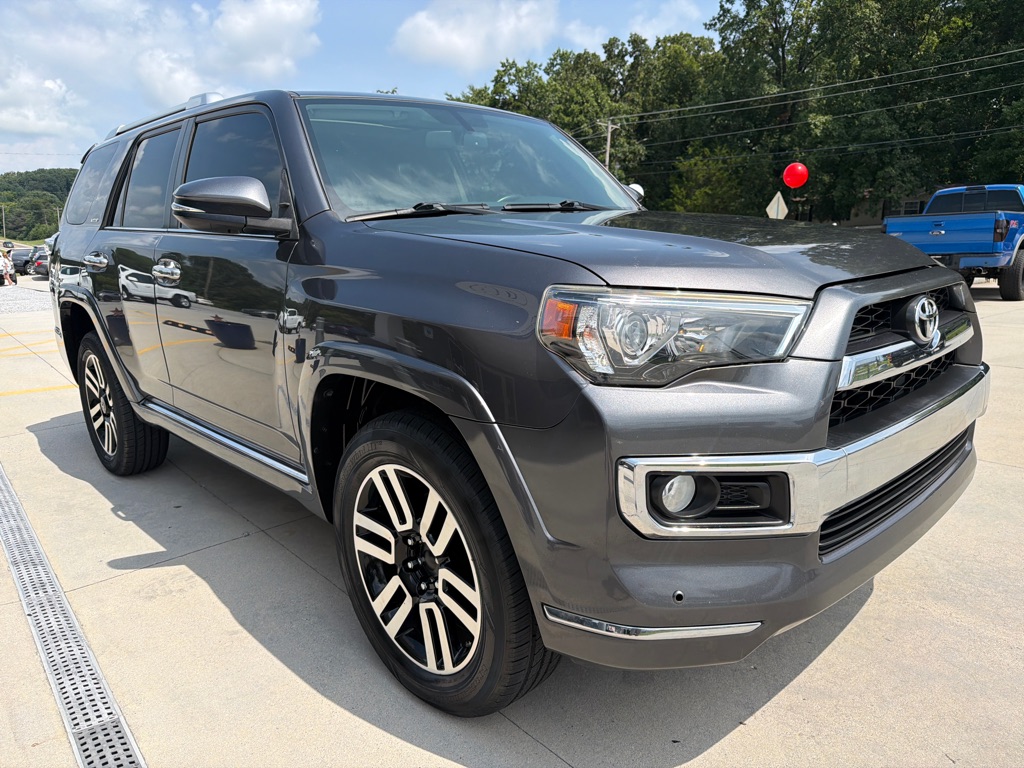 Photo 7 of this TOYOTA 4RUNNER LIMITED