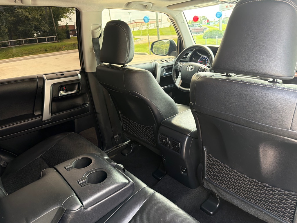 Photo 16 of this TOYOTA 4RUNNER LIMITED