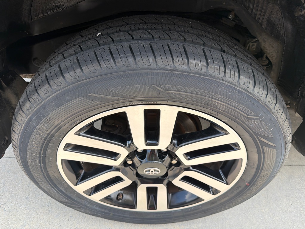 Photo 19 of this TOYOTA 4RUNNER LIMITED