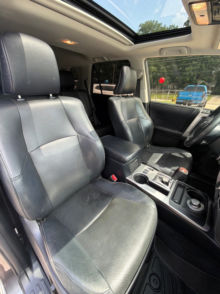 Photo 17 of this TOYOTA 4RUNNER LIMITED