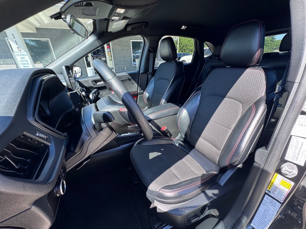 Photo 9 of this FORD ESCAPE ST