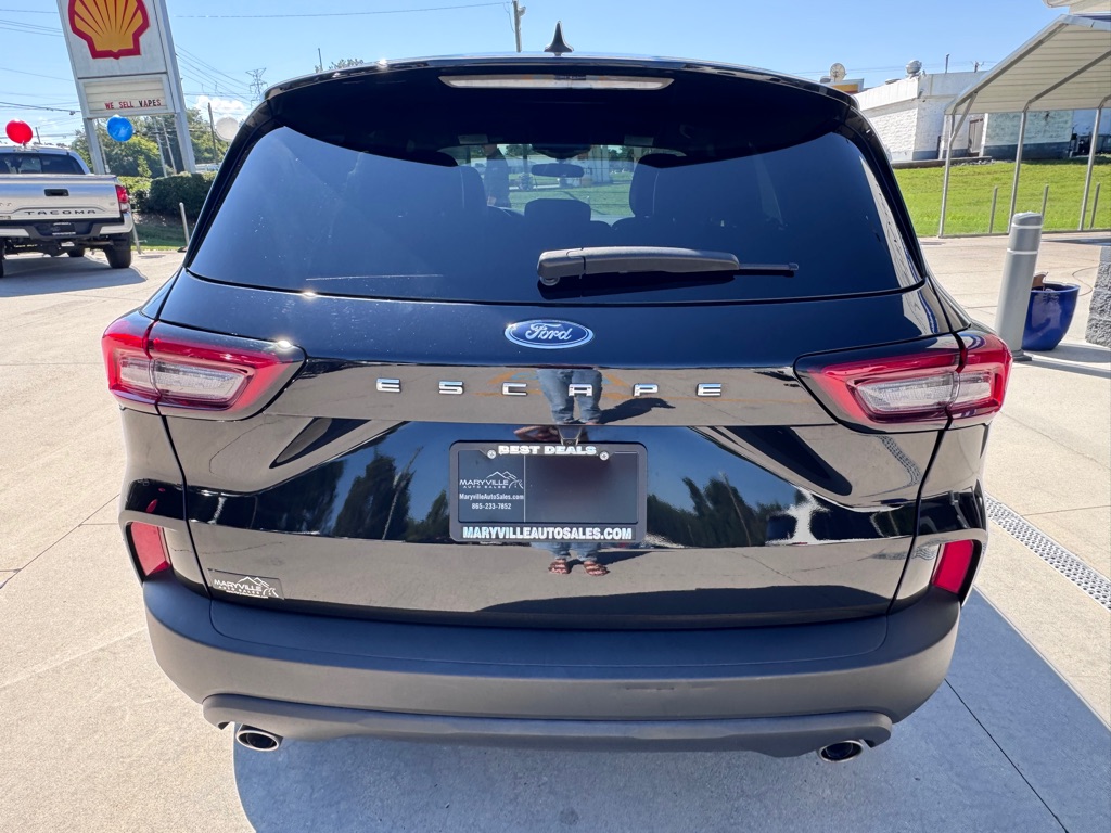Photo 4 of this FORD ESCAPE ST
