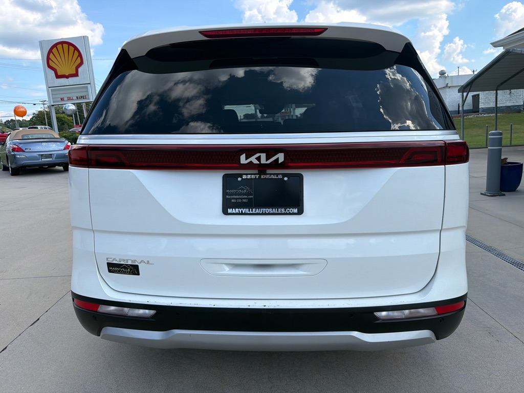 Photo 4 of this KIA CARNIVAL
