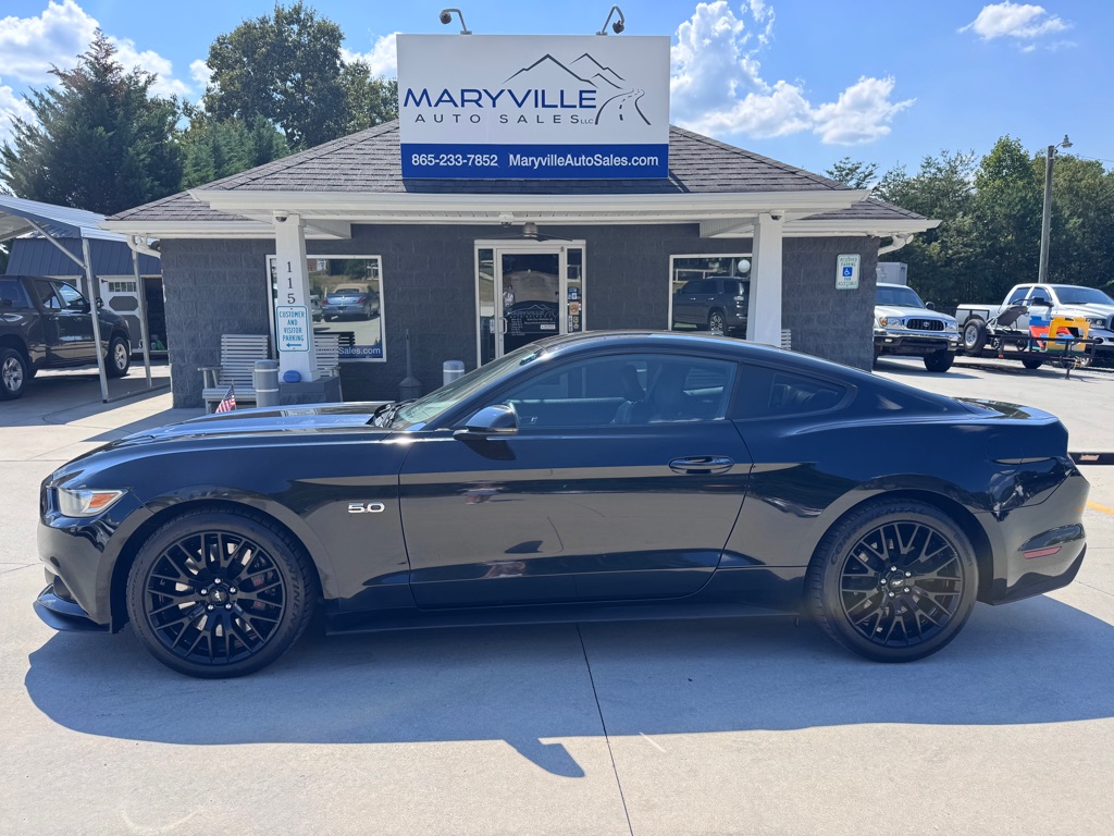 Photo 2 of this FORD MUSTANG