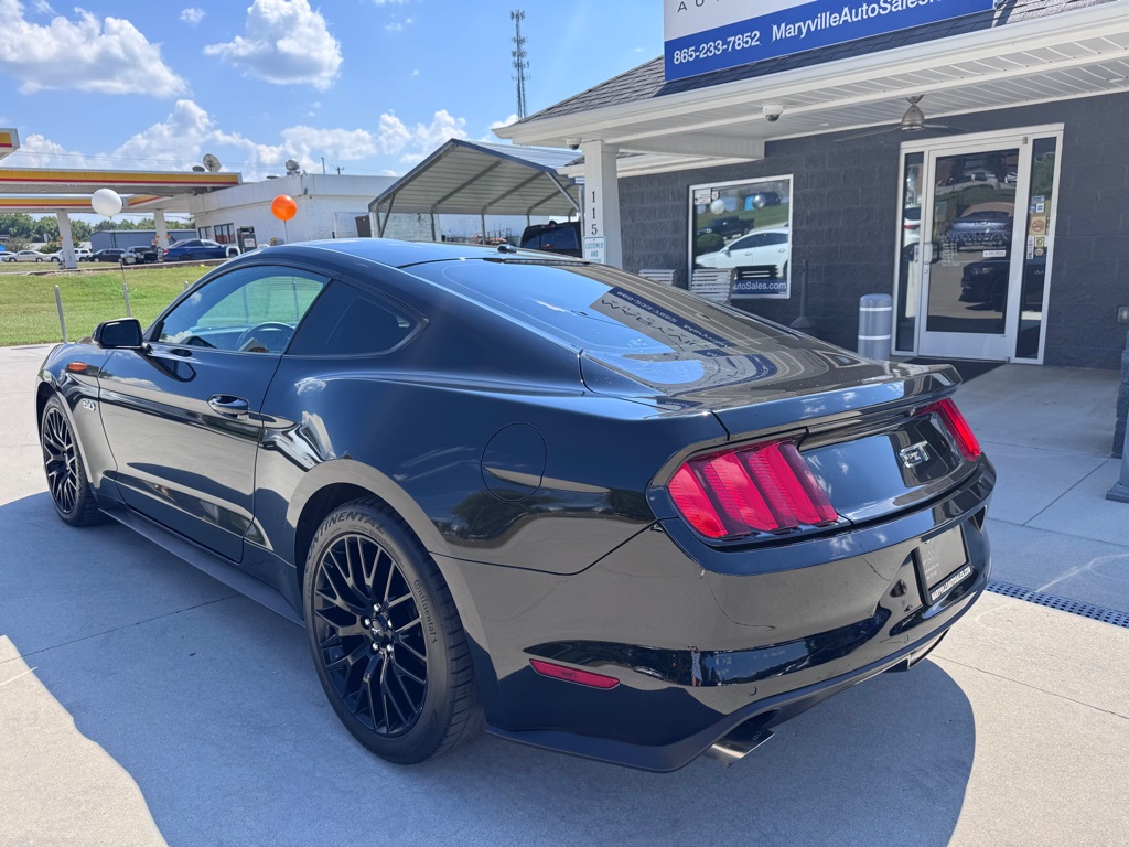 Photo 3 of this FORD MUSTANG
