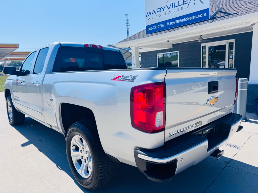 Photo 3 of this CHEVROLET SILVERADO 1500