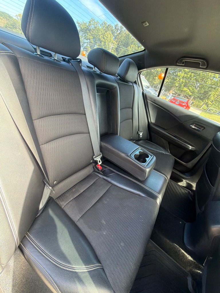 Photo 15 of this HONDA ACCORD
