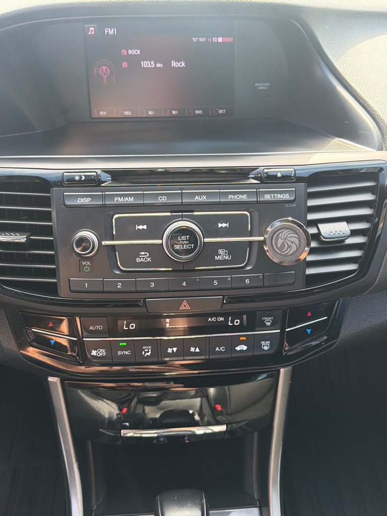 Photo 11 of this HONDA ACCORD