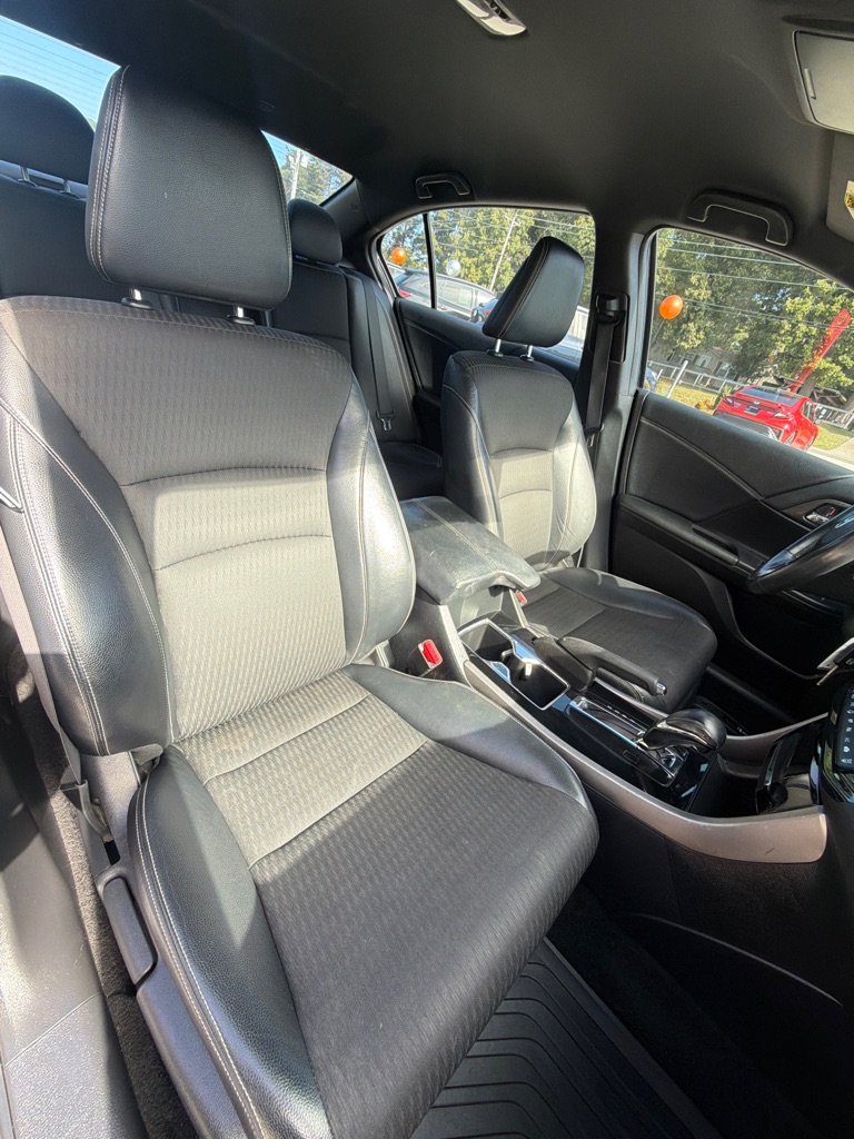 Photo 17 of this HONDA ACCORD