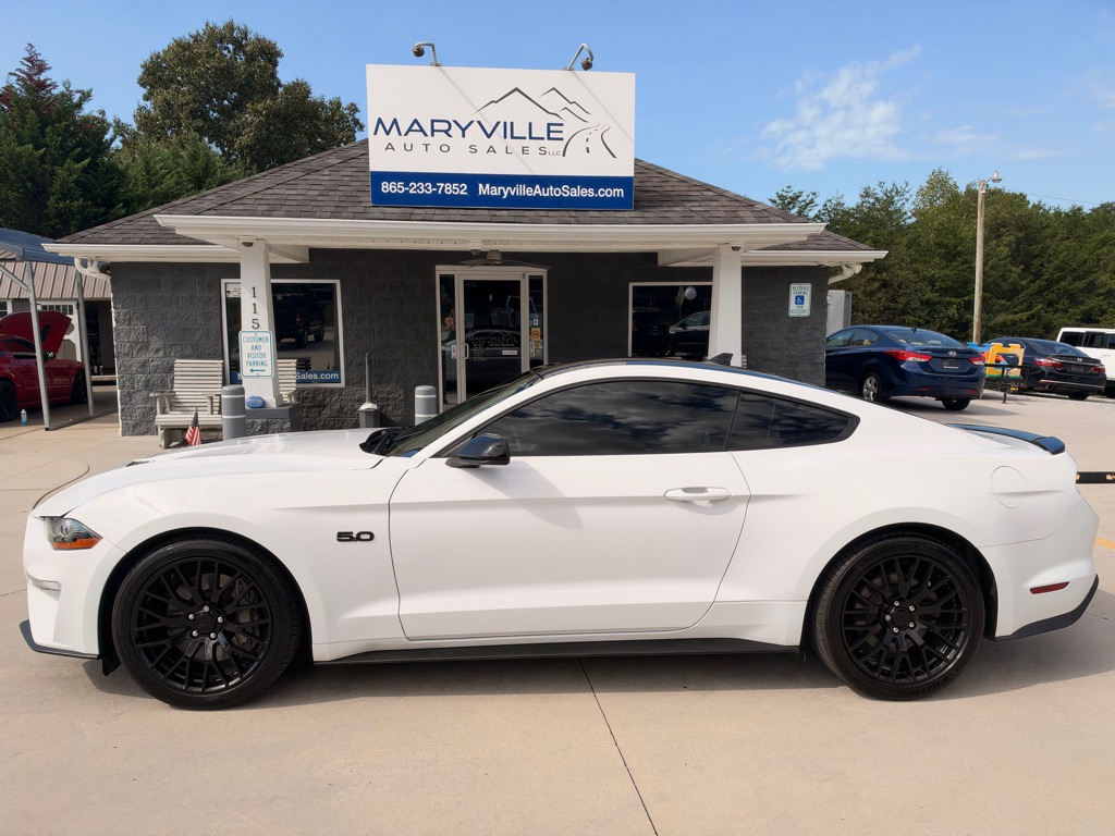 Photo 2 of this FORD MUSTANG