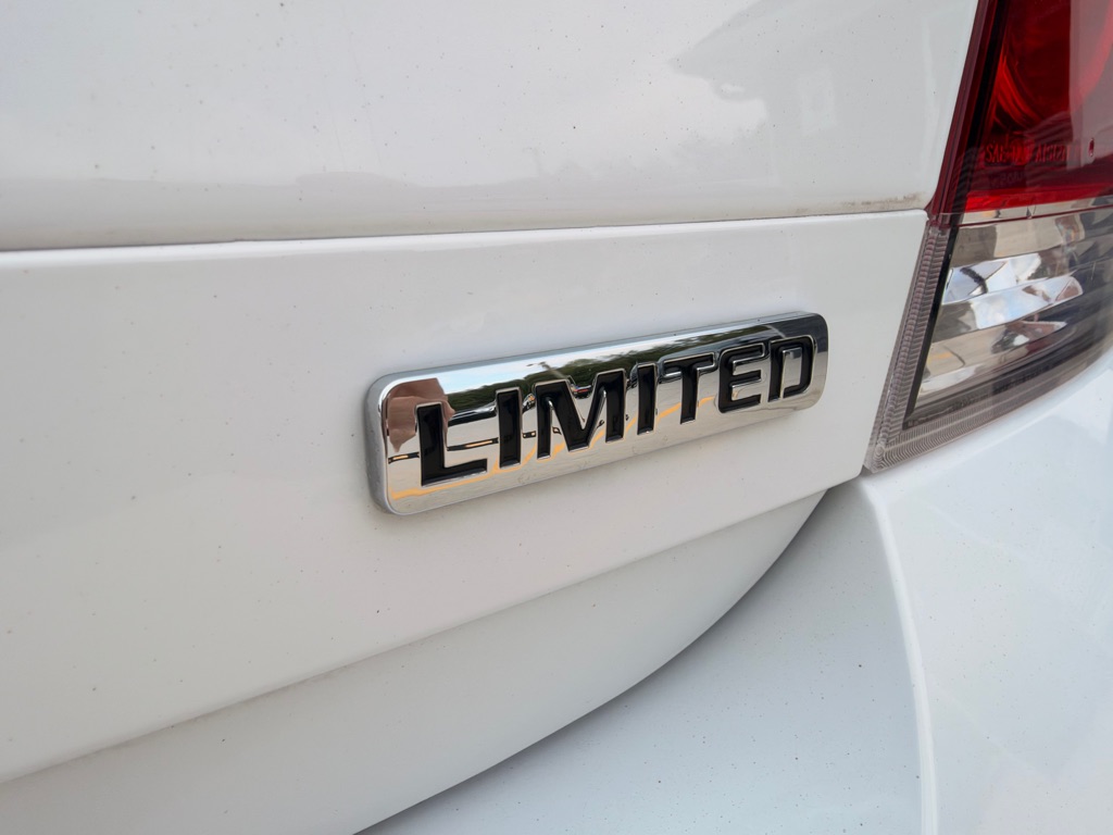 Photo 19 of this CHEVROLET IMPALA LIMITED