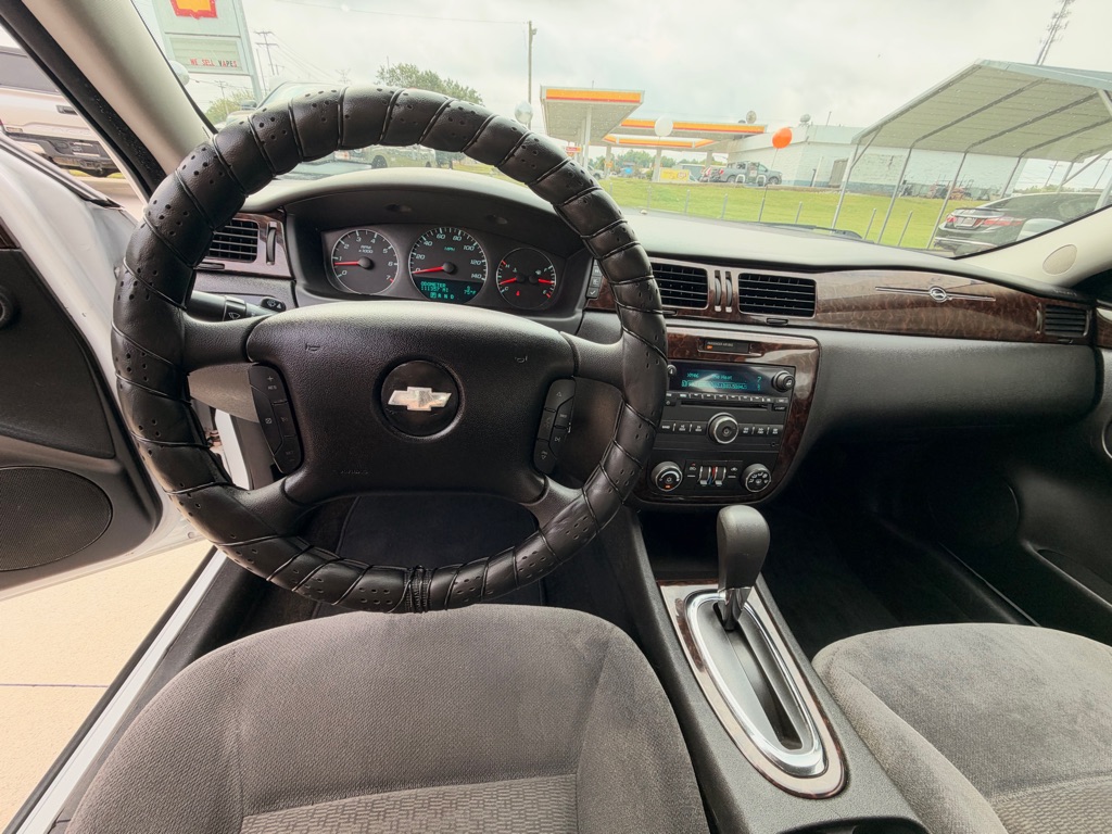 Photo 10 of this CHEVROLET IMPALA LIMITED