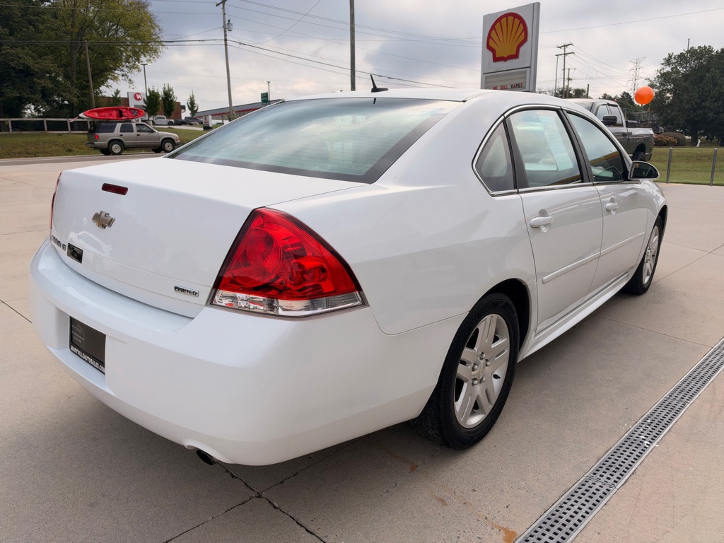 Photo 5 of this CHEVROLET IMPALA LIMITED