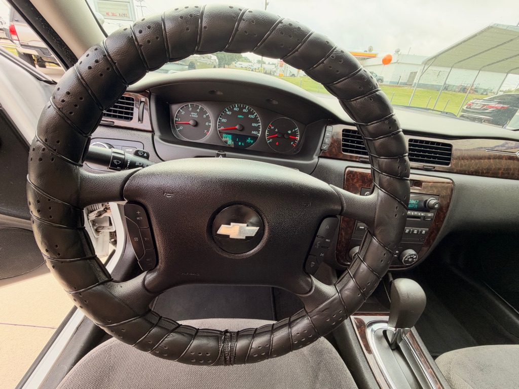 Photo 11 of this CHEVROLET IMPALA LIMITED