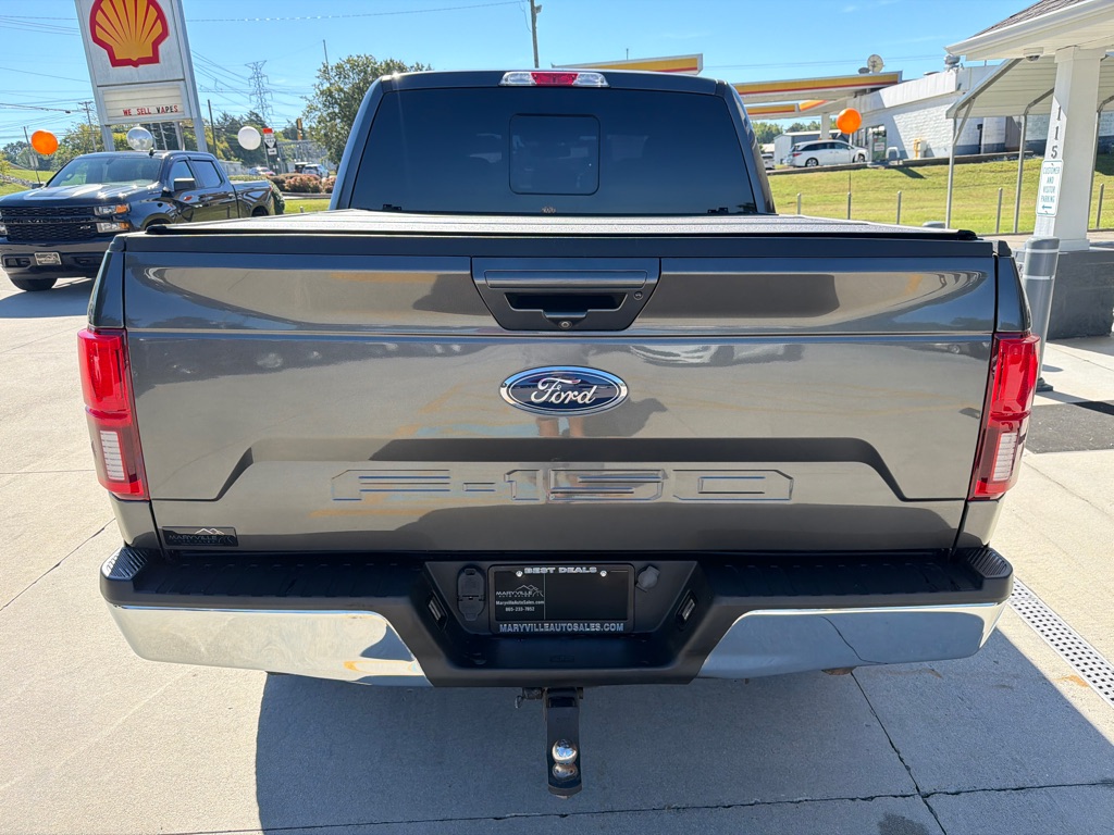 Photo 4 of this FORD F150 LARIAT