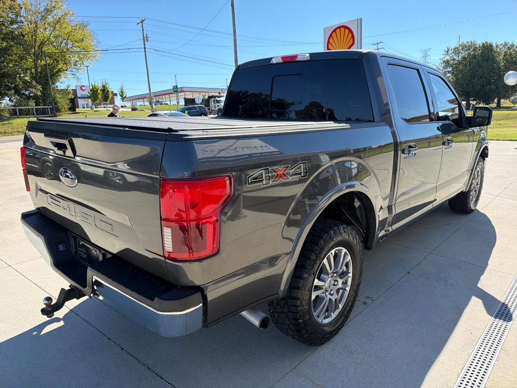 Photo 5 of this FORD F150 LARIAT