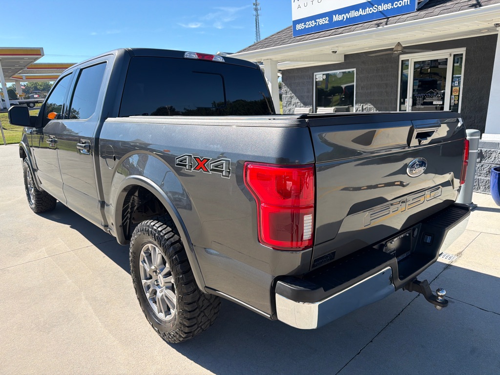 Photo 3 of this FORD F150 LARIAT