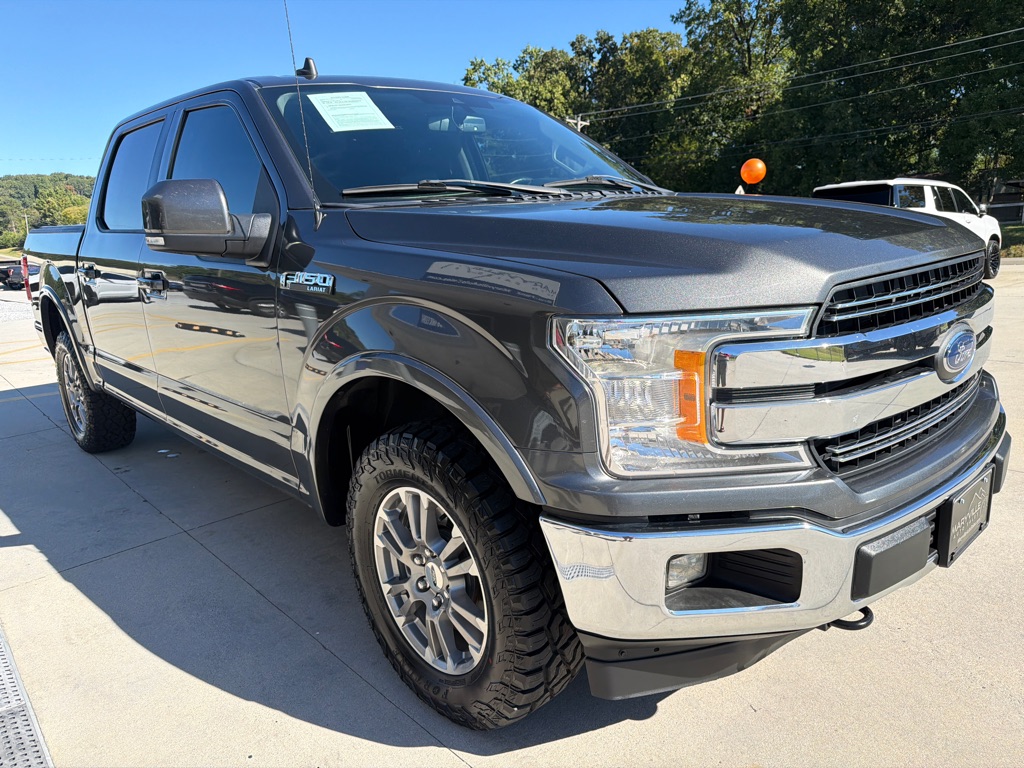 Photo 7 of this FORD F150 LARIAT