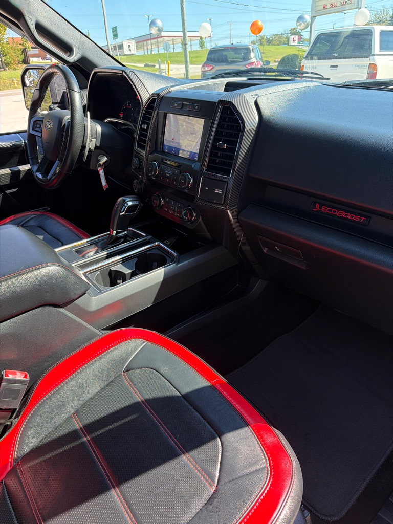 Photo 18 of this FORD F150 SPORT