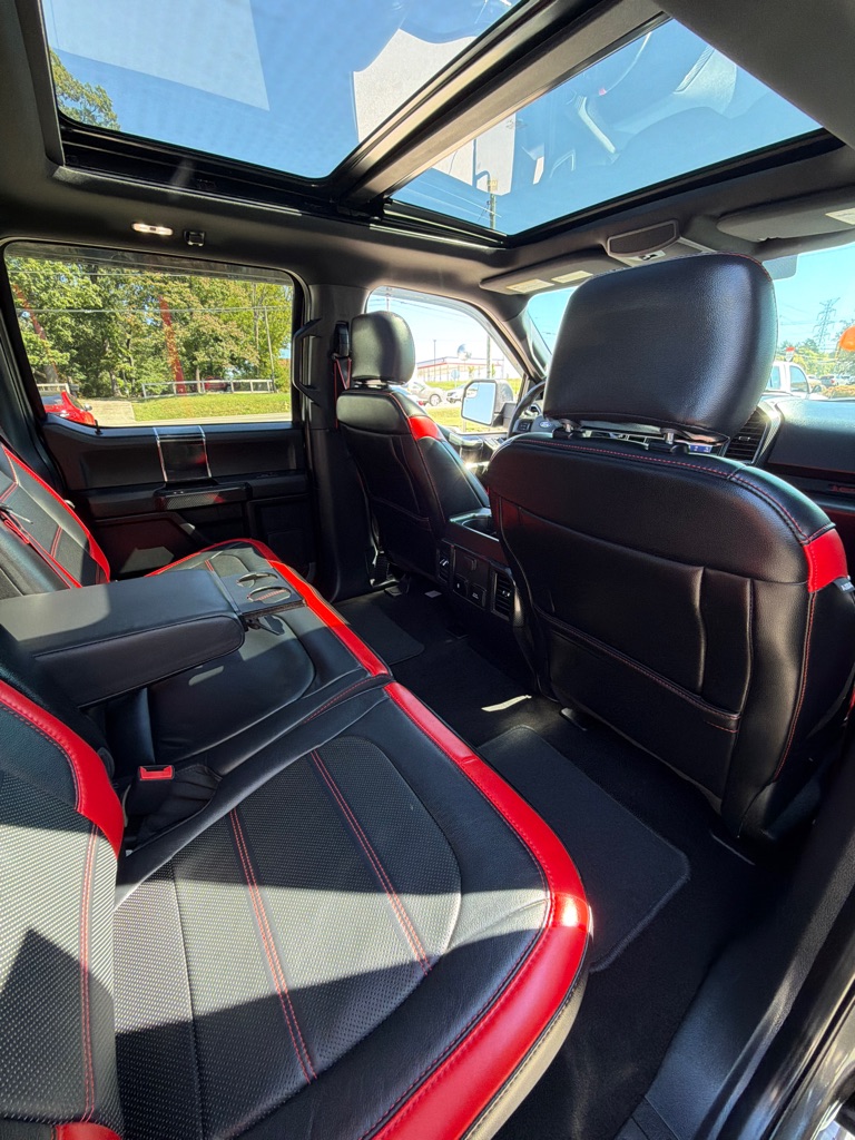 Photo 16 of this FORD F150 SPORT