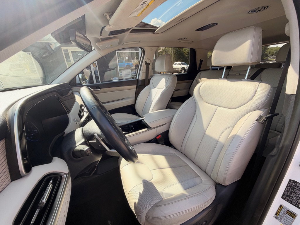 Photo 12 of this HYUNDAI PALISADE