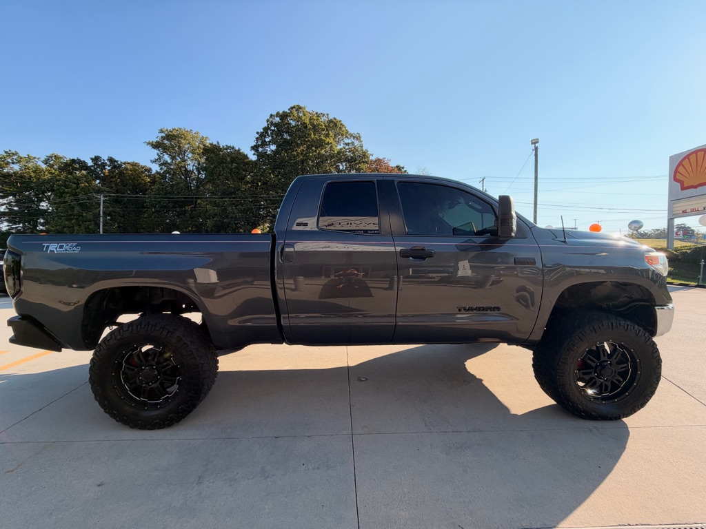 Photo 6 of this TOYOTA TUNDRA