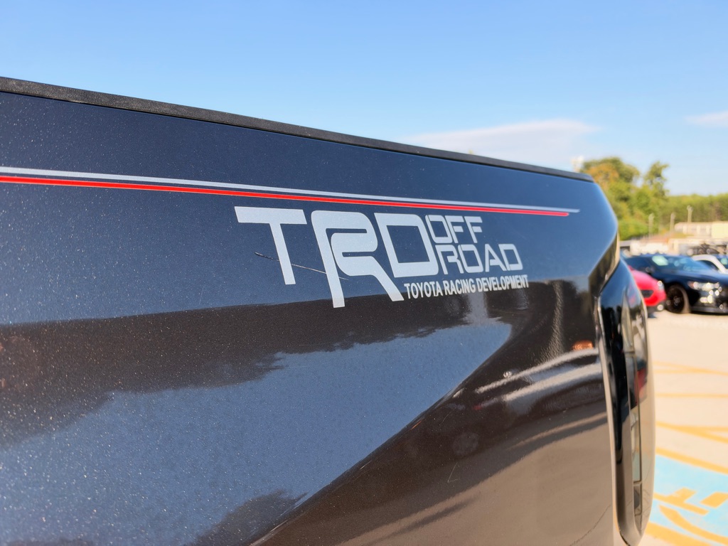 Photo 16 of this TOYOTA TUNDRA
