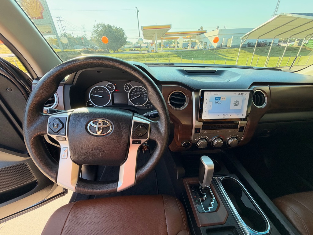 Photo 10 of this TOYOTA TUNDRA