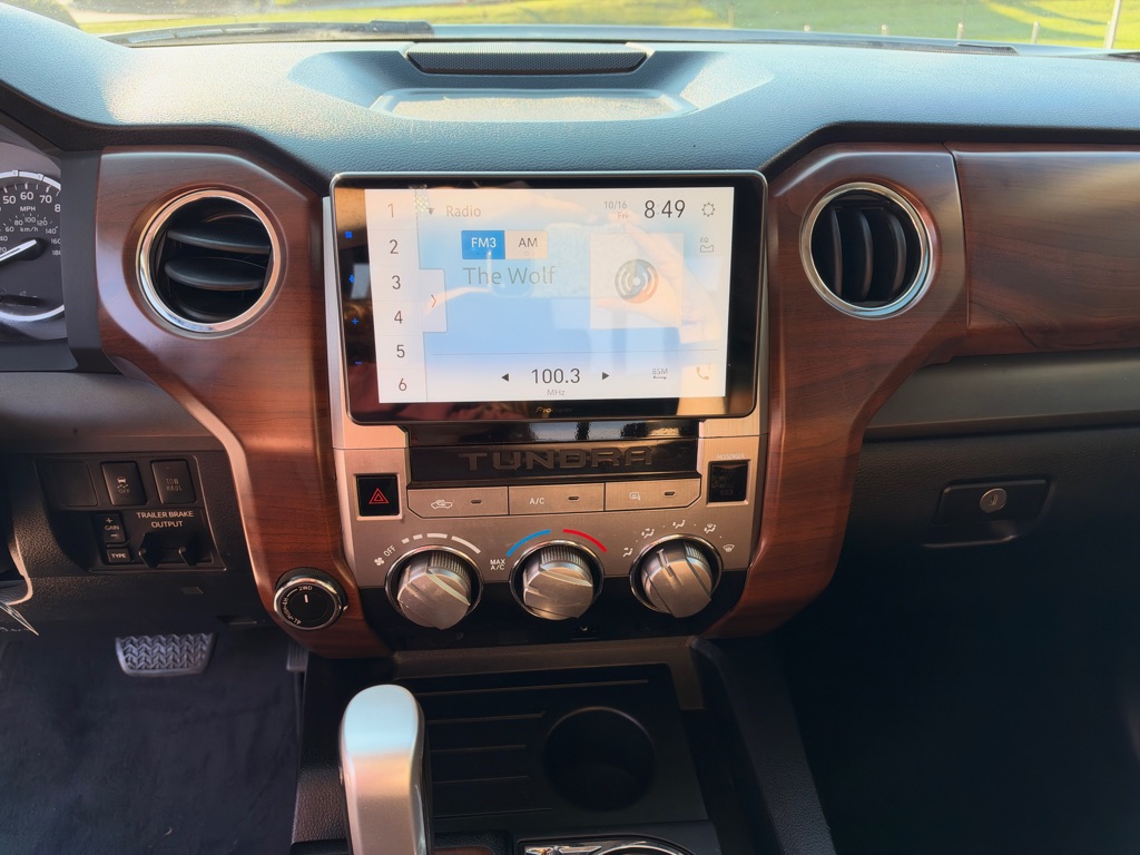 Photo 12 of this TOYOTA TUNDRA