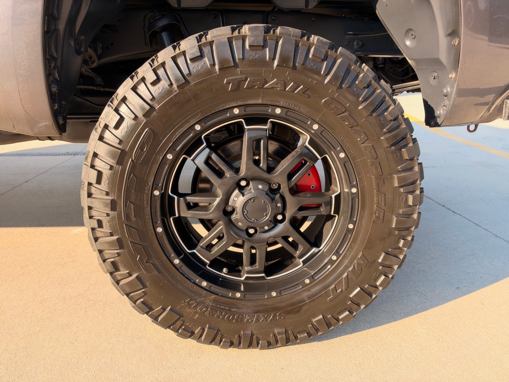 Photo 17 of this TOYOTA TUNDRA