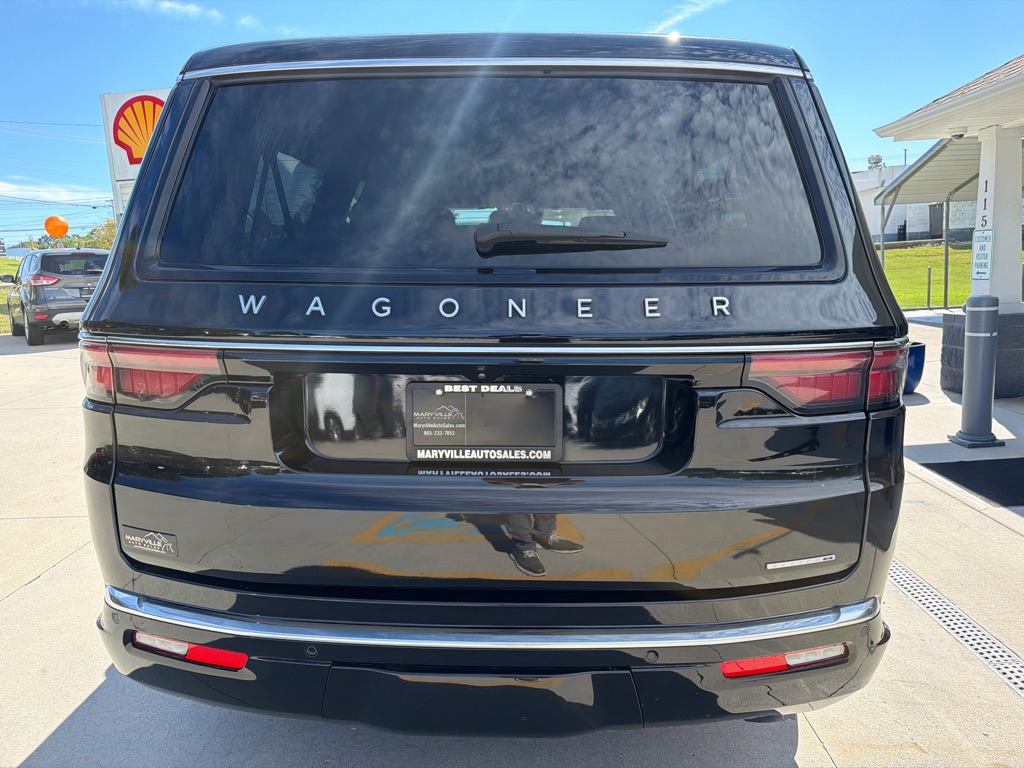 Photo 4 of this JEEP WAGONEER