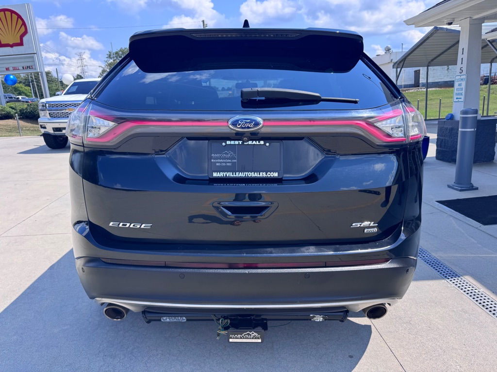 Photo 4 of this FORD EDGE