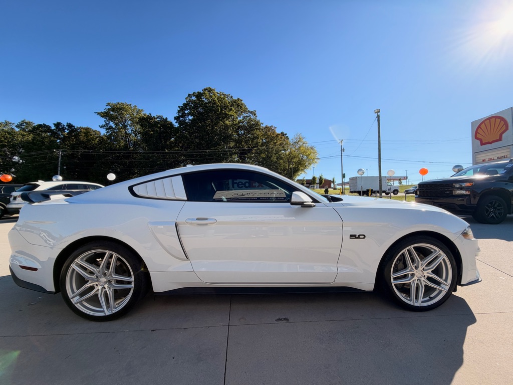 Photo 6 of this FORD MUSTANG
