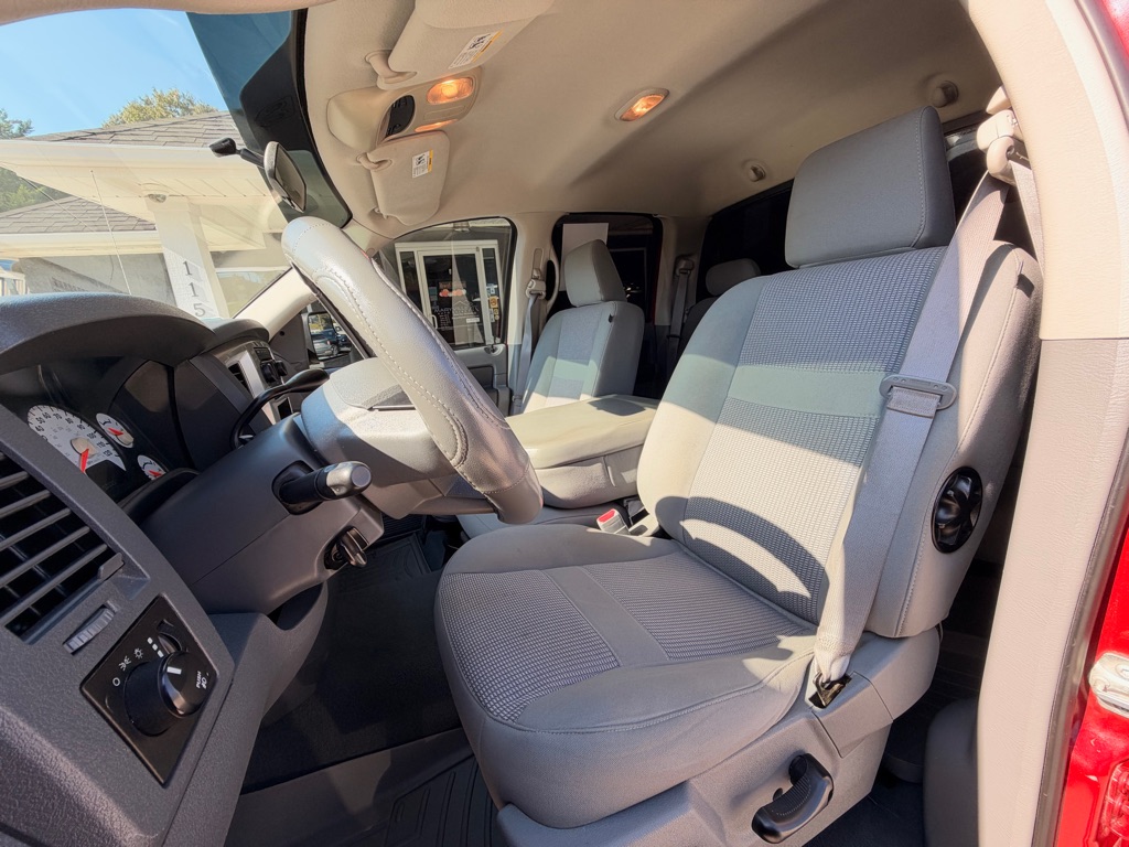 Photo 8 of this DODGE RAM 1500