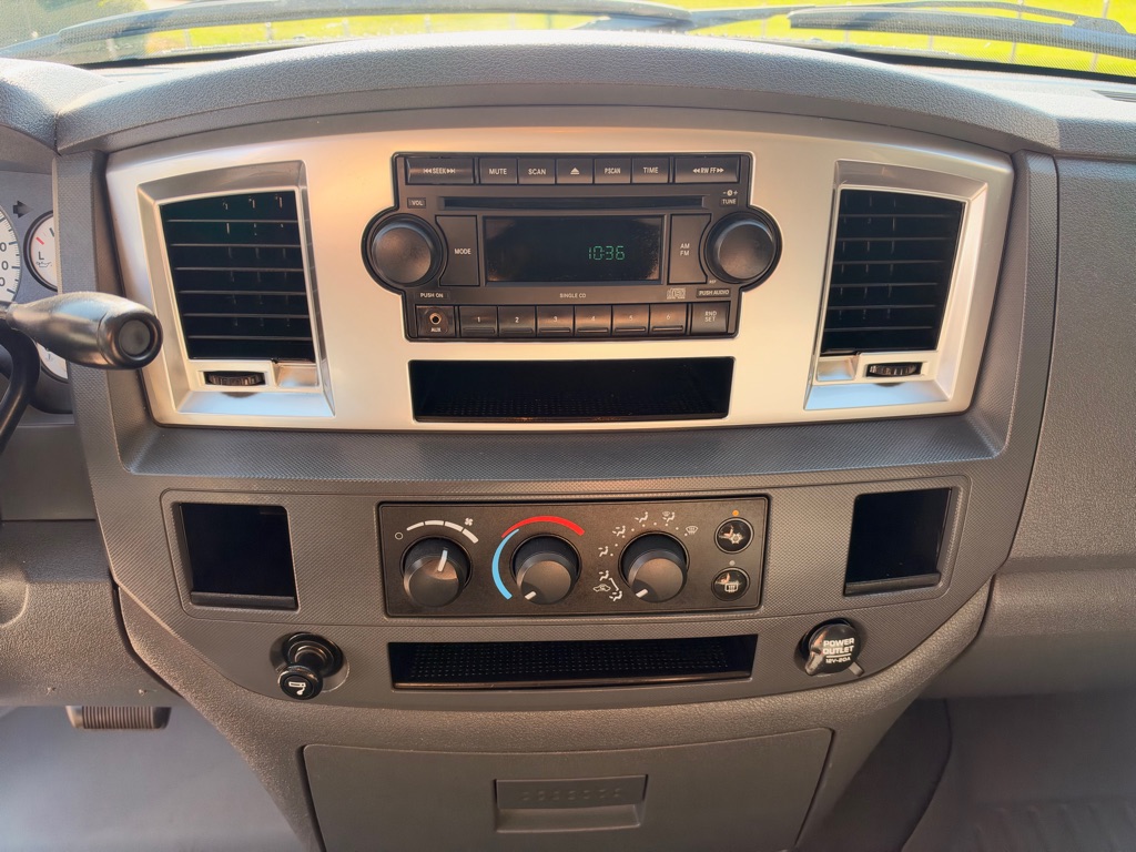 Photo 11 of this DODGE RAM 1500