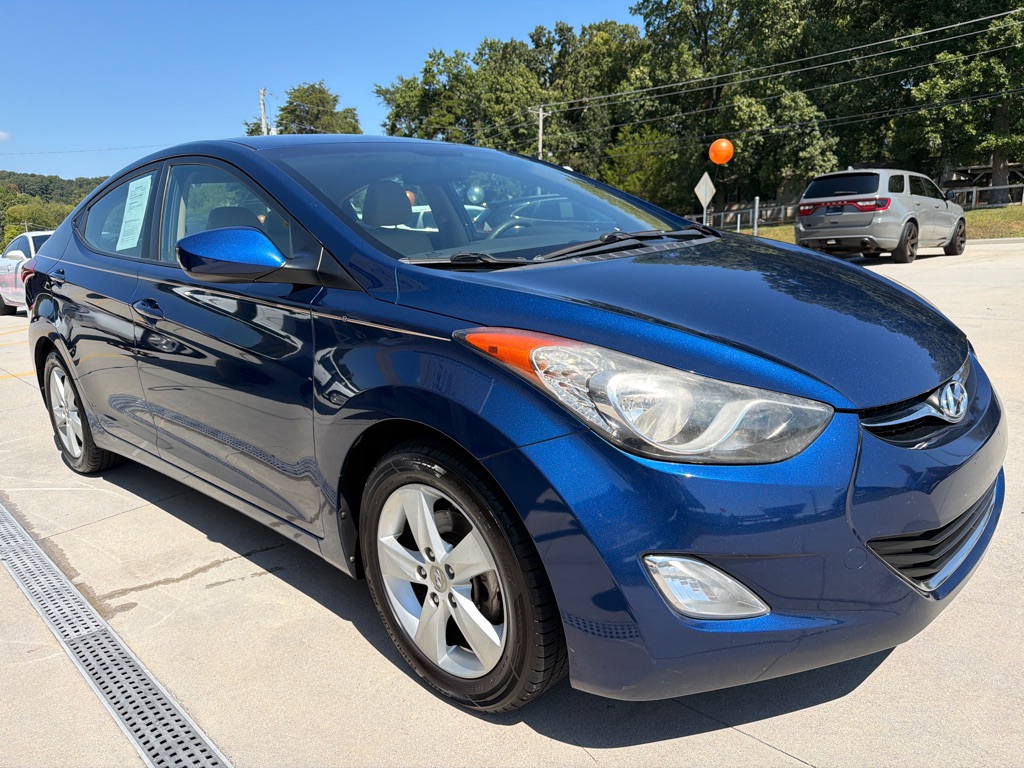 Photo 7 of this HYUNDAI ELANTRA