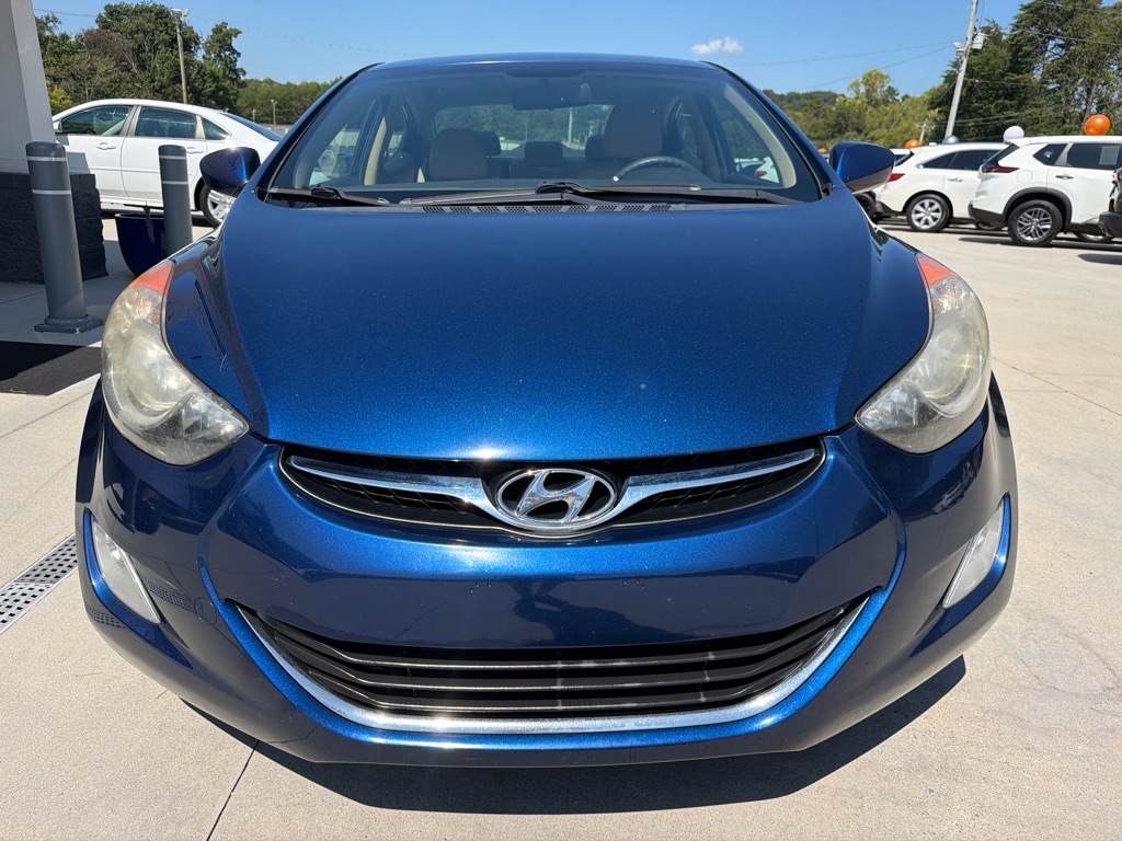 Photo 8 of this HYUNDAI ELANTRA