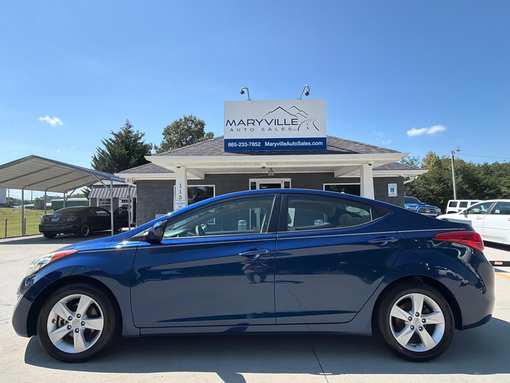 Photo 2 of this HYUNDAI ELANTRA
