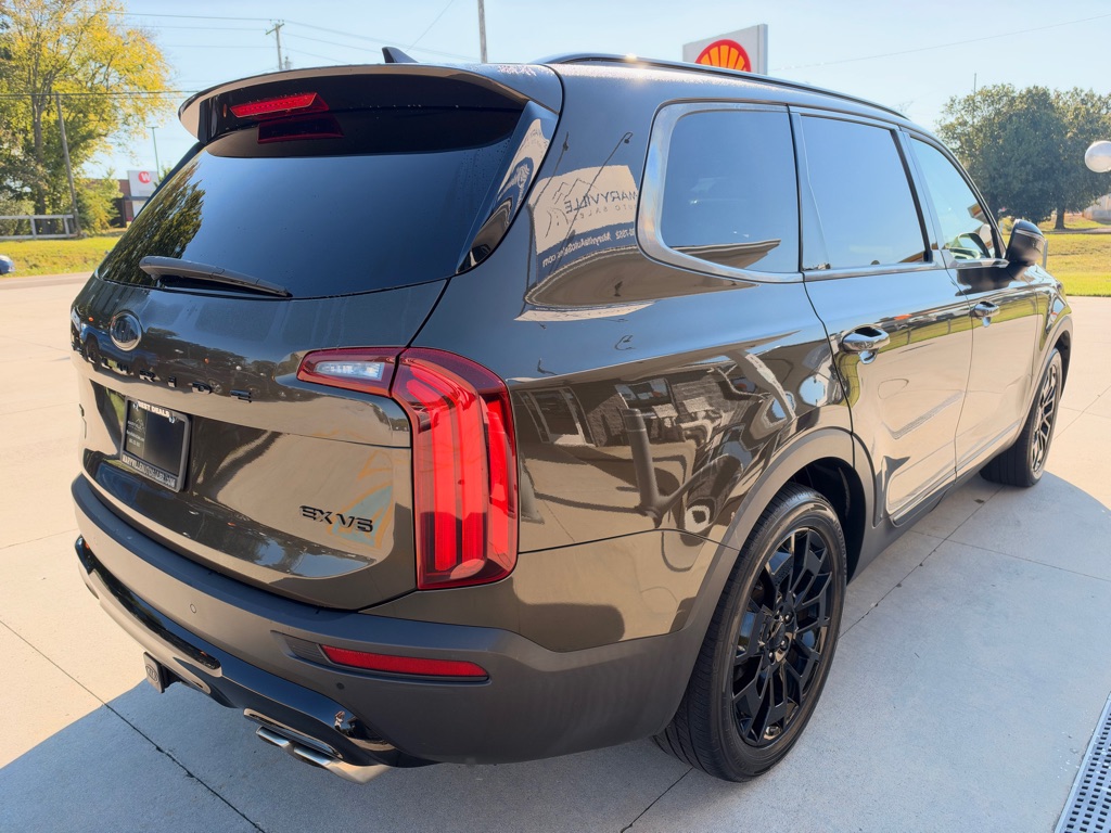 Photo 5 of this KIA TELLURIDE