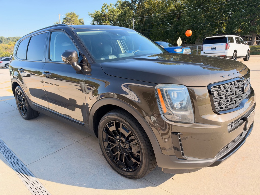Photo 7 of this KIA TELLURIDE